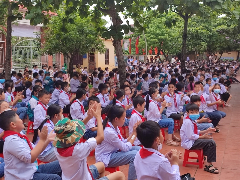 CHUYẾN TỪ THIỆN CỦA SUPER S5 ĐẾN TRƯỜNG LIÊN CẤP TẠI HÒA BÌNH