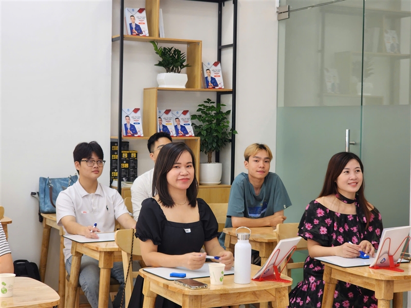 SIÊU TRÍ NHỚ TIẾNG ANH – KHƠI MỞ TIỀM NĂNG TRÍ TUỆ VIỆT