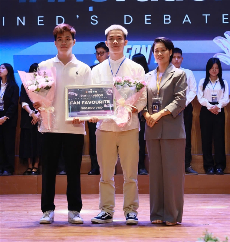 TIẾNG ANH SIÊU TRÍ NHỚ ĐỒNG HÀNH CÙNG CUỘC THI HÙNG BIỆN TIẾNG ANH TẠI ĐẠI HỌC GIAO THÔNG VẬN TẢI